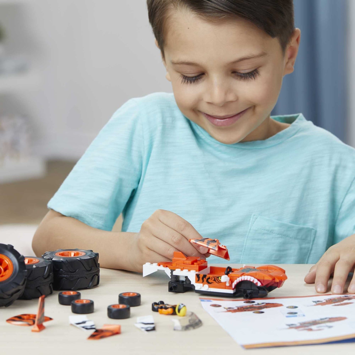 MEGA Hot Wheels Monster Trucks Building Toy Playset, Tiger Shark with 187 Pieces, 1 Micro Action Figure Driver, Orange and Black, Kids Age 5+ Years