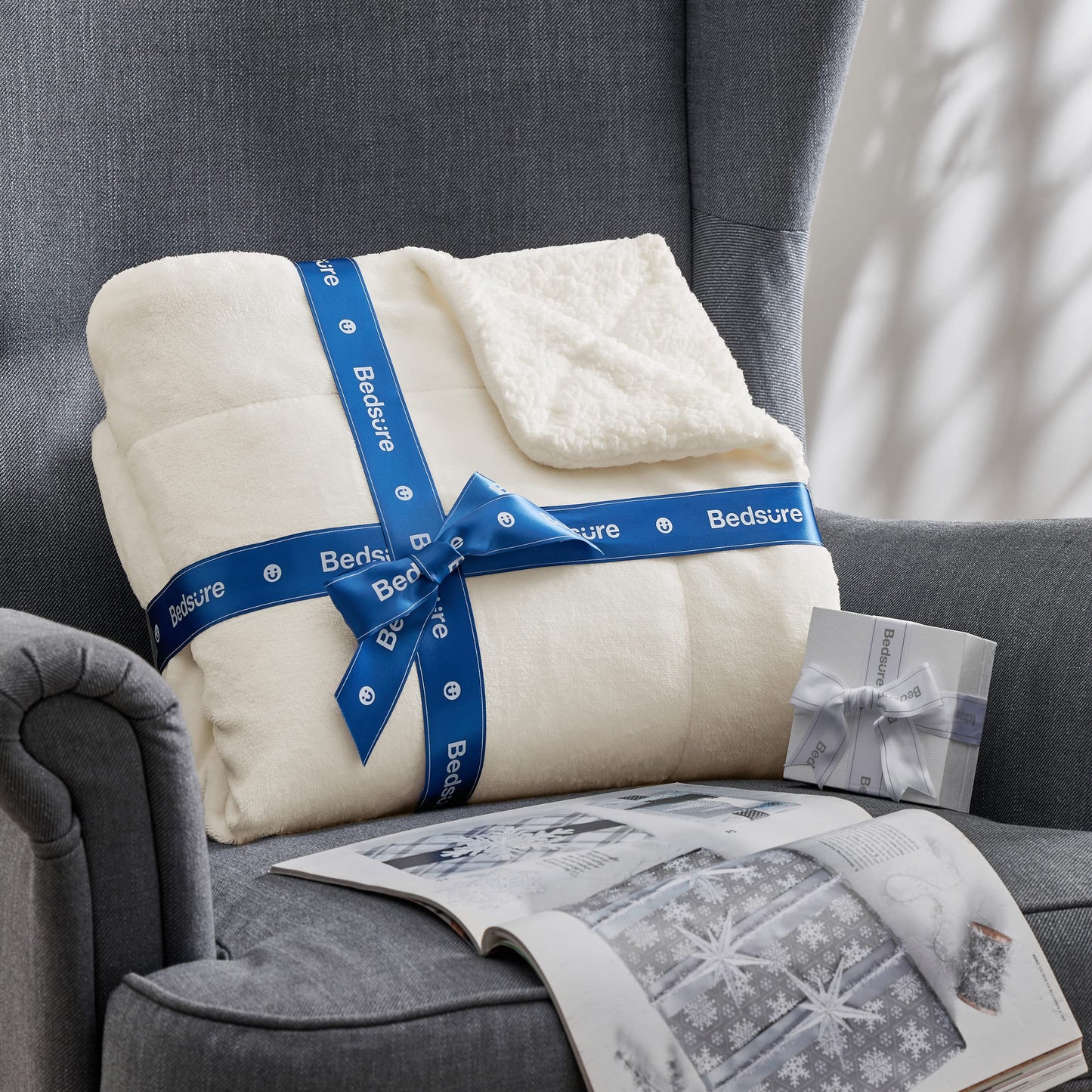Bedsure Sherpa Fleece Throw Blanket for Couch - Thick and Warm Blanket for Winter, Soft Fuzzy Plush Throw Blanket for All Seasons