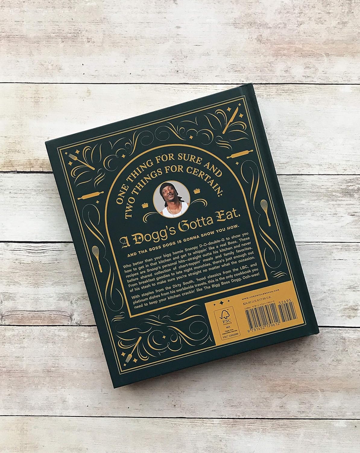 From Crook to Cook: Platinum Recipes from Tha Boss Dogg'S Kitchen (Snoop Dogg Cookbook, Celebrity Cookbook with Soul Food Recipes) (Snoop Dog X Chronicle Books)