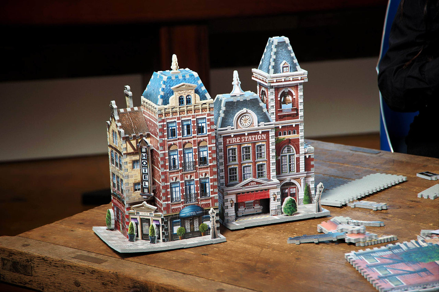 Wrebbit 3D Urbania Collection Fire Station 3D Jigsaw Puzzle (285 pieces)